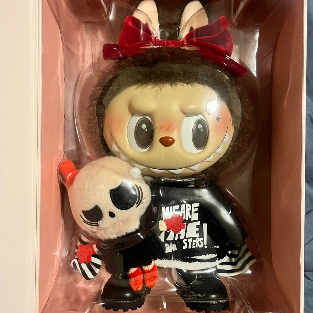 POPMART Catch me if you like me labubu 
New in box/case
Black